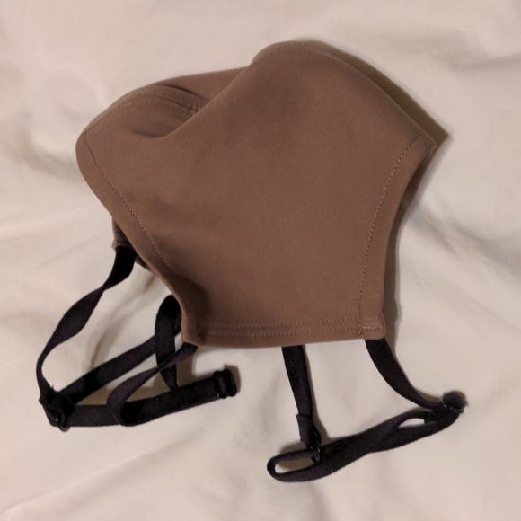 Lululemon Double Strap Mask in Soft Sand - Picture 3 of 3